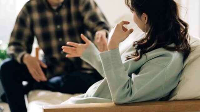 아이 태어나고 “부모의 이 모습”이 뇌발달을 크게 느리게 만드는 이유.