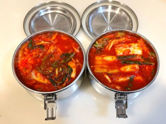 “딱 3가지만 피하세요” 장수한 사람들이 절대 안 먹었다는 ‘의외의 반찬’