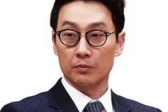 이휘재 4년 만의 복귀, 쌍둥이 ‘외국인학교 입학’ 위한 3년 채우기였나?