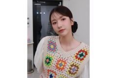 “옆모습까지 완벽하게 잡아주는 리본 디테일” 지숙의 러블리 로우번 머리