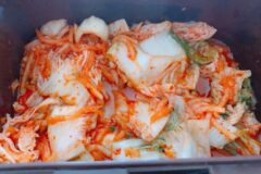 신 김치에다 “이것”을 넣어 놓으세요 김치공장 사장님 노하우 입니다.