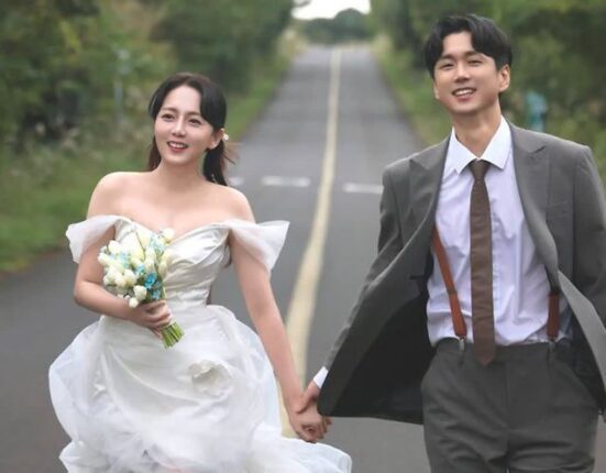 18년 사귀고 결혼했는데..그동안 커플 사진도 없었음