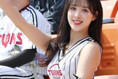 ‘잠실에 귀여운 고양이가?’ 치어리더 우혜준 깜찍한 모습에 시선 고정