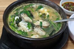 굴국밥에 중독된 여자가 직접 낋여온 서울 굴국밥 맛집 TOP 5