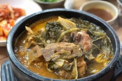 국물이 완전 진국이네~ 뼈해장국으로 유명한 맛집 5