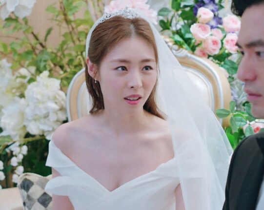 태어나서 처음 소개팅한 남자랑 결혼한 배우