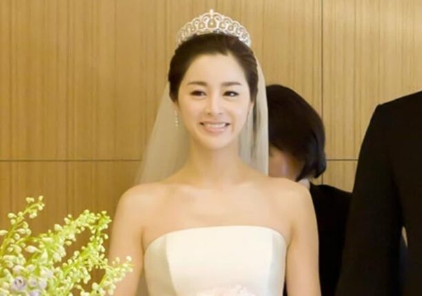 5월에 예식장이 비어있어서 그냥 결혼한 배우