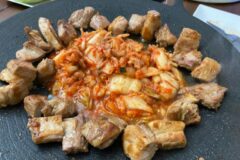 삼겹살 먹고 매일 마시던 “이 음료” 위를 녹이고 있던 최악의 습관입니다.