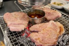 씹자마자 육즙 터지는 전국 흑돼지 삼겹살 맛집 5