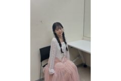“방부제 미모의 정석” 카라 한승연, 세월 역주행하는 청순 가득 화이트 블라우스룩