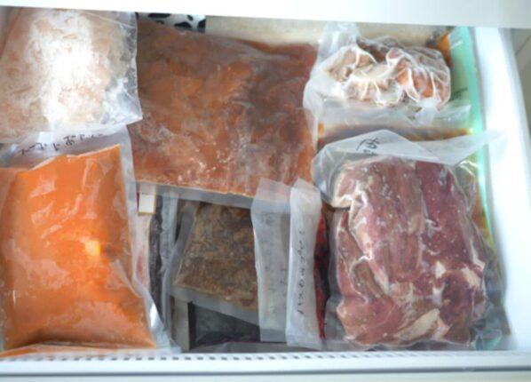 냉동 보관했던 “이 음식” 급하다고 바로 조리하면 응급실 실려갑니다.