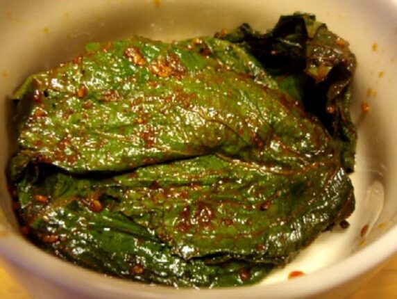 동네 마트에서 천원에 팔던 “이 나물” 치매 세포가 가장 무서워하는 천연 보약이었습니다