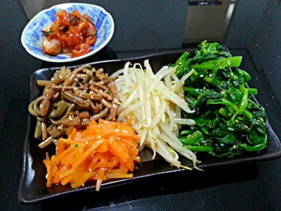 “마트가면 장바구니에 꼭 담아오세요” 시력 보호하고 눈 노화 늦춰주는 1위 채소