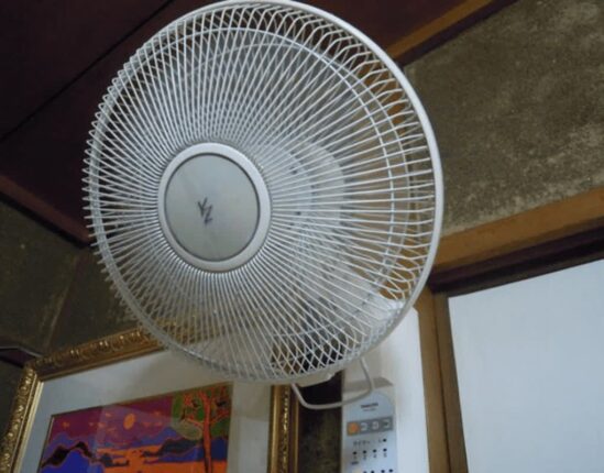 “분해하지 마세요” 선풍기에 낀 먼지 “3분”만에 제거하는 초간단 방법.
