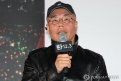 [포토&] 비상계엄 영화 ‘란 12.3’, 이명세 “K-민주주의 저력, 세계가 봐야” 시사간담회 현장