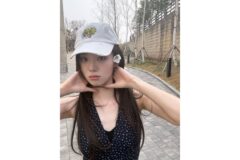 “신비로운 분위기에 힙한 감성 한 스푼” 신시아가 완성한 유니크한 스프링 데일리룩