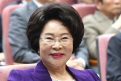 94세 이길여 총장의 ’60대 동안’ 시크릿…”비혼·물 1.5ℓ·그리고 레이저”