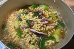 앞으로 라면 끓일 땐 “이 가루”꼭 넣으세요 요리사들도 놀란 레시피 입니다.