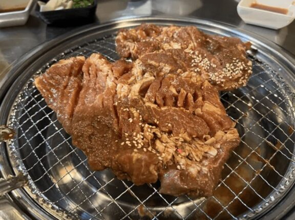 돼지 목살에다 “이 음료” 부어보세요, 앞으로 돼지갈비집 갈 일 사라집니다.