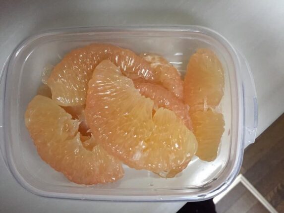 “건강식인 줄 알고 매일 먹었는데..” 고혈압 약 먹는 사람에겐 독이 되는 의외의 음식들