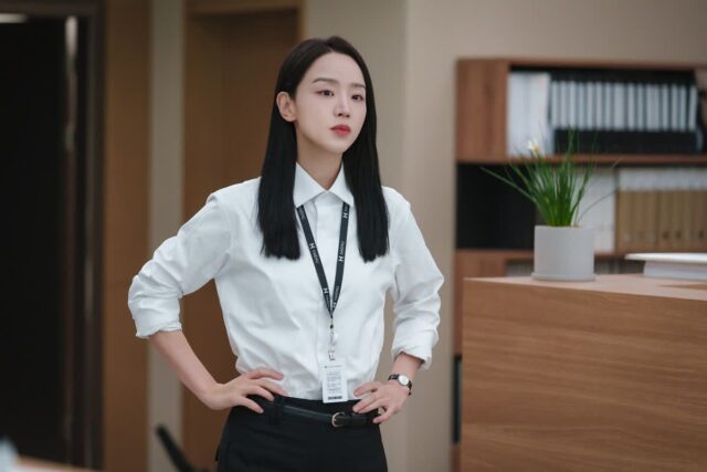 국내 재벌 대기업에서 독종 감사실장으로 일하는 중인 여배우