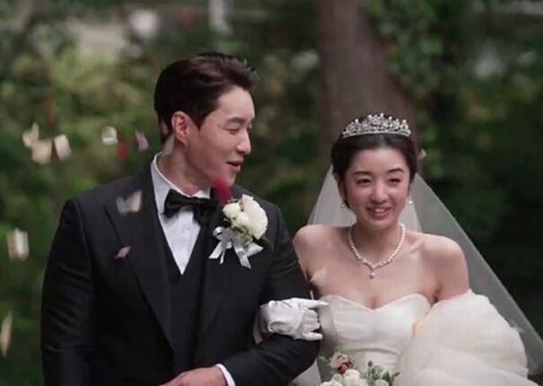 18세 차이 한국 배우랑 결혼하고 ‘후회 중인 일본여자’