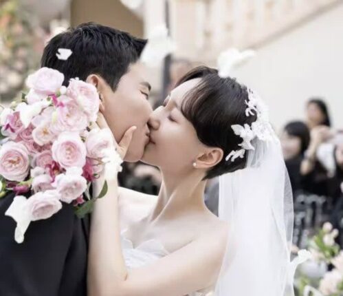 딸이 2살 되었을 때 결혼식 올린 배우