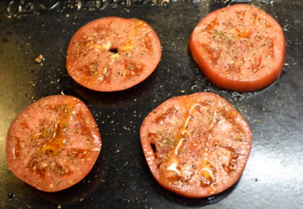 “생으로 먹지 마세요” 익힌 토마토 꾸준히 섭취하면 ‘이것’부터 달라집니다.