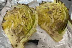 양배추 먹을 때 “이것” 꼭 뿌리세요 2배 맛있어지는 셰프들 비밀 꿀팁입니다.