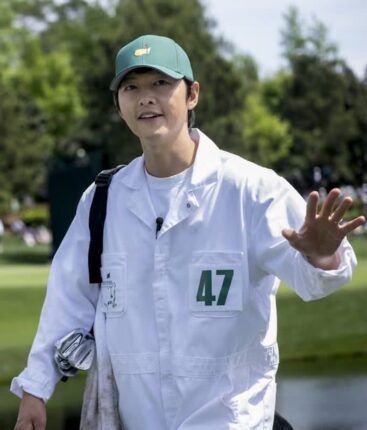 [포토&] ‘니가 왜 거기서 나와’ 송중기, 마스터스 대회 캐디 이어 이민진 작가 회동 ‘글로벌 행보’