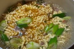 라면 끓일 때 “이 음식”을 꼭 올리세요 폭발하던 혈당을 크게 내려줍니다.