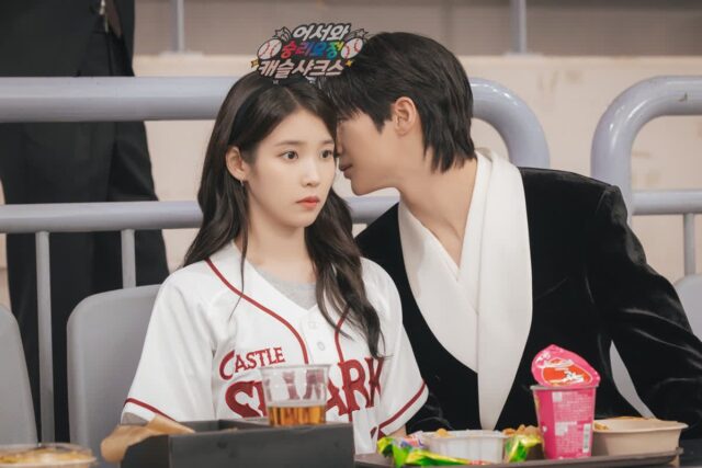 연기하라고 했더니…야구장 키스타임 이벤트에 포착된 남녀 톱배우