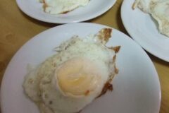 “계란, 소고기 다 밀어냈다..” 60대 굽어버린 허리 근육 세워주는 1등 단백질 음식