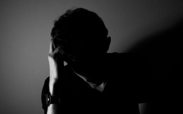 “친구도 형제도 필요없다..” 요즘 50대 사이에 위험할 정도로 퍼지는 무서운 현상