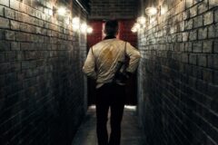 [주성철의 사물함] ‘리 크로닌의 미이라’와 ‘성난 사람들’ 시즌2를 보다 떠오른 ‘드라이브’의 전갈 재킷