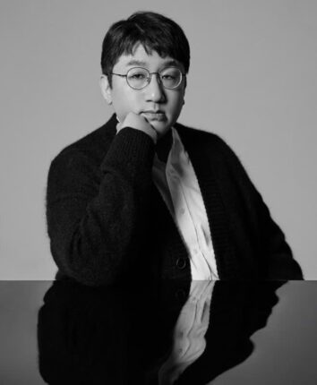 경찰, 하이브 방시혁 의장 구속영장 신청..사기적 부정거래 혐의