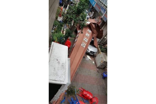 태풍때 간판보다도 조심해야한다는 것.jpg