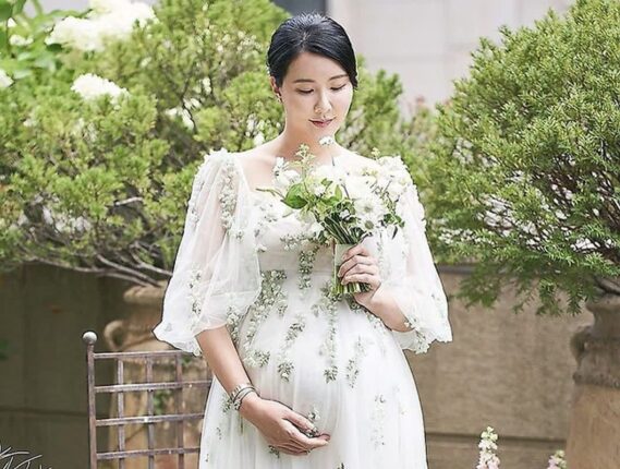 결혼화보 보다 만삭화보 먼저 공개했던 배우