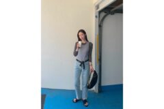 “사복 장인의 귀환” 차정원 그레이 톤온톤 매치로 뽐낸 감각적인 데일리룩