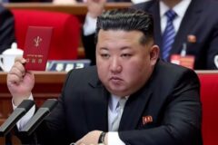 “선대 지우기” 김정은, 4년째 김정은 무덤 참배 불참