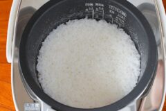 “호텔 요리사가 공개했습니다” 쌀 씻을 때 ‘이 방법’ 지키면 3배 맛있어 집니다.