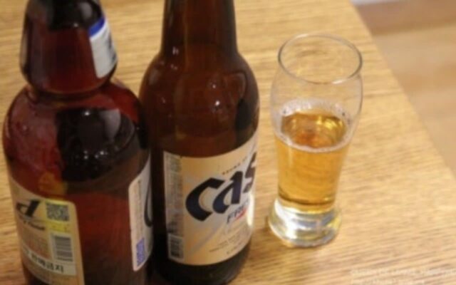 “먹다 남은 맥주 여기에 부으세요” 더러워진 부엌이 새집처럼 깨끗해지는 살림 꿀팁입니다