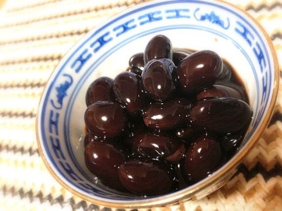 “하루 세 알씩만 챙기세요” 70대에도 돋보기 없이 신문 보는 분들이 매일 챙겨먹는 음식