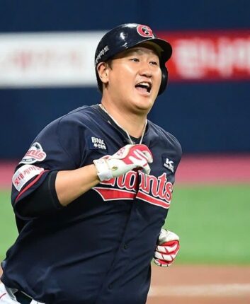 이대호 소신 발언…“정우주, 선발로 키워야 할 이유는”