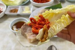 웨이팅 필수! 촉촉하게 삶은 보쌈으로 손님 줄 세우는 맛집 5