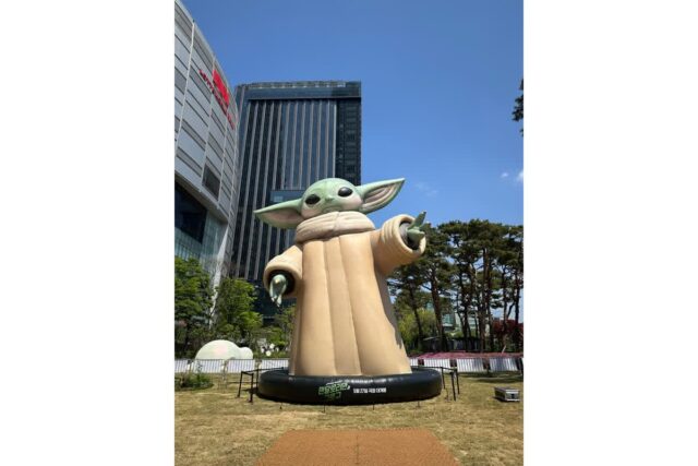 10m ‘자이언트 그로구’ 잠실 상륙…영화 개봉 앞두고 ‘스타워즈 데이 2026’ 개최