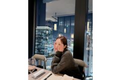 “안경 쓴 수빈은 진리” 채수빈 뿔테 안경도 찰떡 소화하는 대체 불가 미모