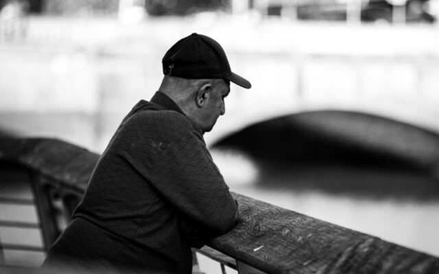 “체면도 친구도 아니다..” 75살 이후 가장 빨리 쓸모 없어지는 것 1위