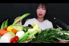 쯔양이 배불러야 촬영종료되는 예능을 만든 PD