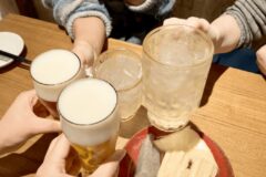 “인생 망치는 지름길..” 노년에 절대 가지 말아야 할 최악의 모임 ‘1위는 이것’